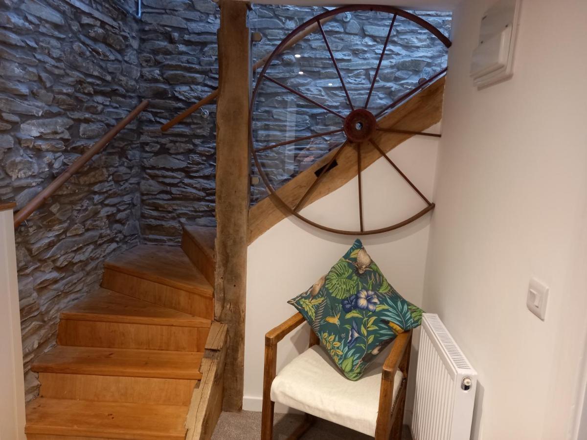 Hay Barn, Penrheol Farm, Unique Barn Conversion ビルス・ウェールズ エクステリア 写真