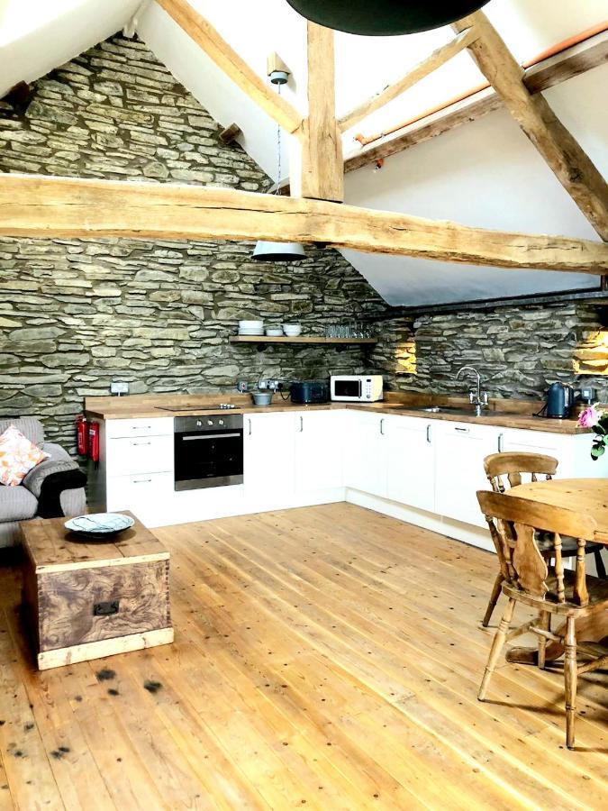 Hay Barn, Penrheol Farm, Unique Barn Conversion ビルス・ウェールズ エクステリア 写真