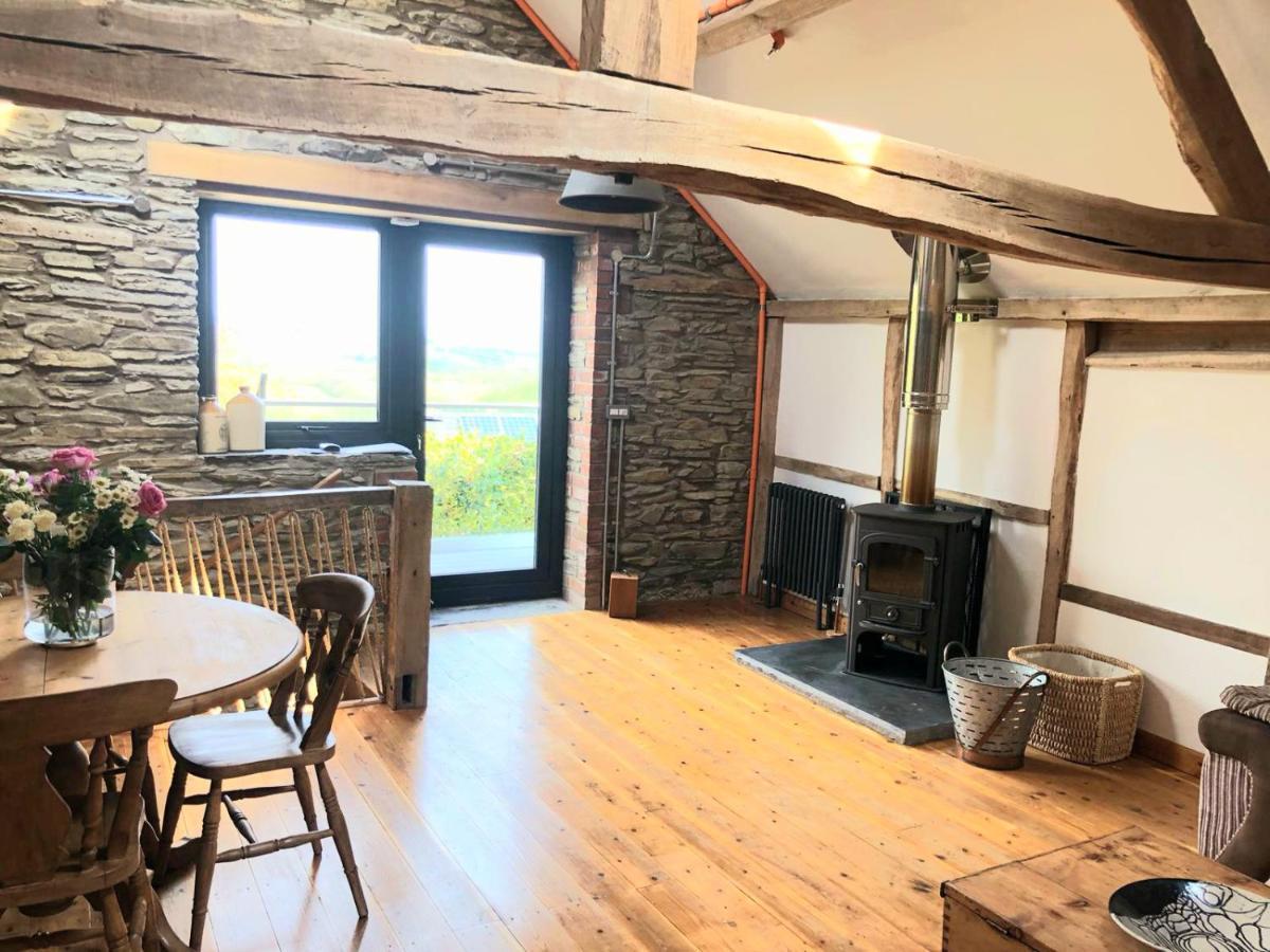 Hay Barn, Penrheol Farm, Unique Barn Conversion ビルス・ウェールズ エクステリア 写真